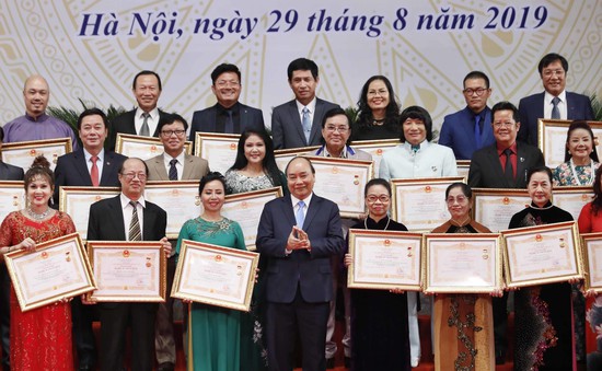 9 cá nhân thuộc Đài THVN được trao tặng danh hiệu Nghệ sĩ nhân dân, Nghệ sĩ ưu tú