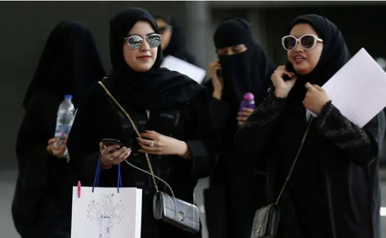 Phụ nữ Saudi Arabia được tự chủ hơn trong cuộc sống