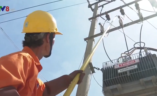 Quảng Nam đảm bảo an toàn lưới điện mùa mưa bão