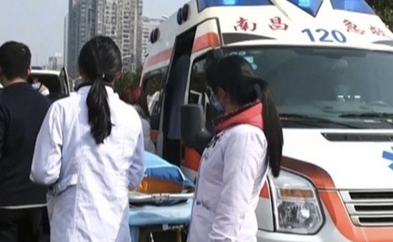 Xe tải lao vào chợ ở Trung Quốc, 10 người chết