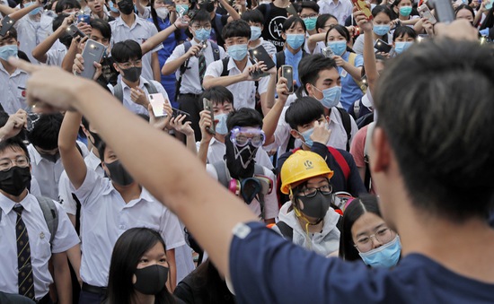 Cảnh sát Hong Kong bắt giữ 159 người dính líu đến vụ biểu tình quy mô lớn