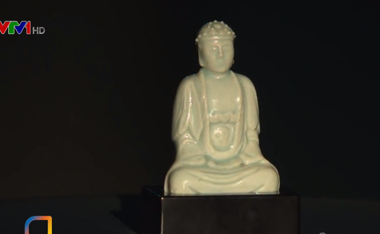 Lần đầu tiên đấu giá tượng Phật bằng sứ ở Hàn Quốc