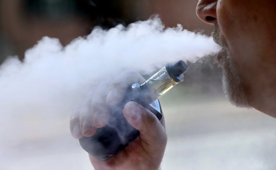 Michigan trở thành bang đầu tiên ở Mỹ cấm thuốc lá điện tử