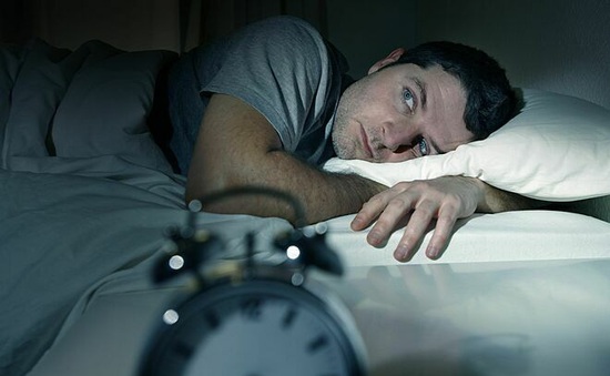 Thiếu ngủ thúc đẩy bệnh alzheimer phát triển