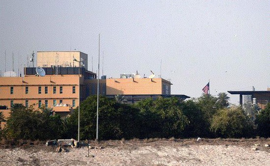 Tên lửa rơi gần Đại sứ quán Mỹ tại Iraq