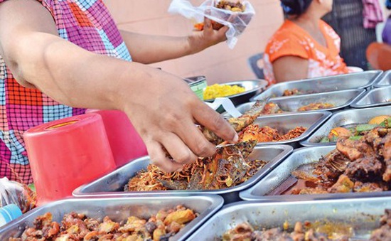 Hàng chục học sinh ngộ độc thực phẩm ở Campuchia