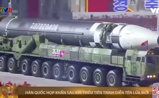 Hàn Quốc họp khẩn sau khi Triều Tiên khoe tên lửa mới