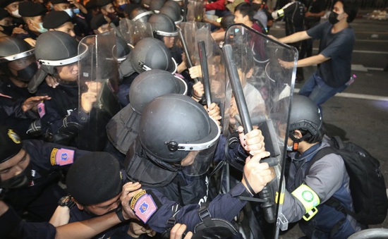Biểu tình kéo dài 3 tháng, Thái Lan thực thi sắc lệnh tình trạng khẩn cấp tại thủ đô Bangkok