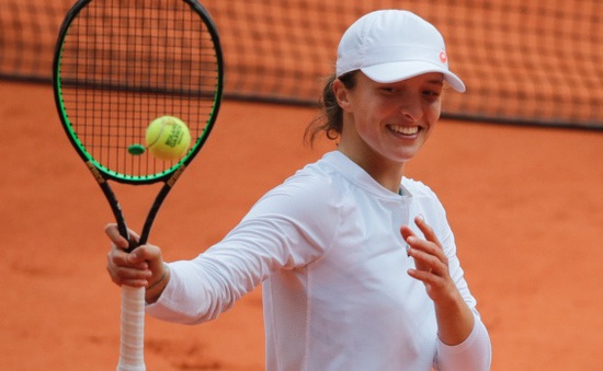 Tay vợt nữ mới 19 tuổi góp mặt tại chung kết Pháp mở rộng