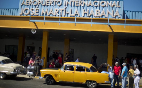 Sân bay La Habana mở cửa đón du khách quốc tế sau hơn 7 tháng đóng cửa