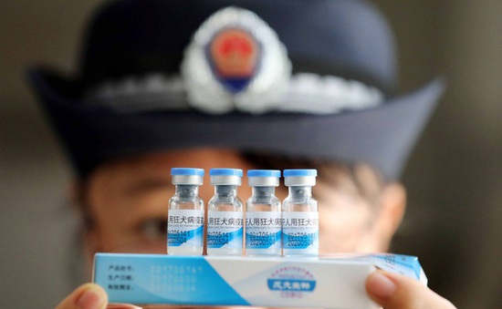 Interpol cảnh báo tội phạm phá hoại các chuỗi cung ứng vaccine