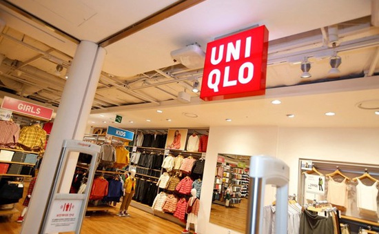 Doanh số sụt giảm, Uniqlo đóng cửa hàng lớn nhất tại Hàn Quốc