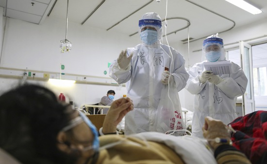Trung Quốc kêu gọi hiến huyết tương cứu bệnh nhân nhiễm COVID -19