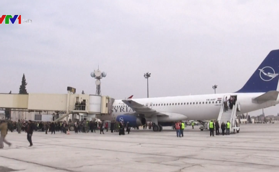 Sân bay Aleppo tiếp nhận chiếc máy bay chở khách đầu tiên sau 8 năm