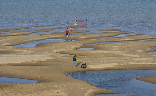 Trung Quốc tuyên bố xả nước đập thủy điện cứu sông Mekong