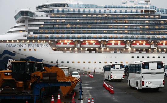 Nhật Bản phát hiện một hành khách rời tàu Diamond Princess bị nhiễm COVID-19