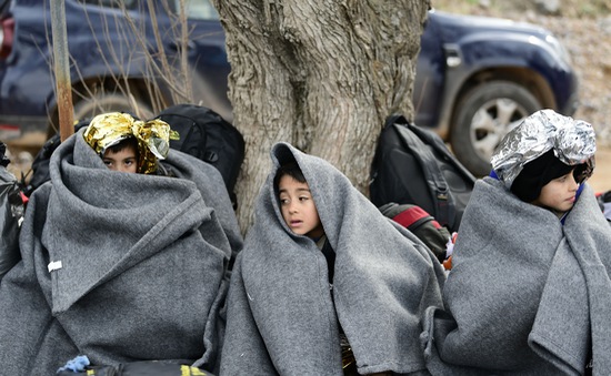 Hàng trăm người di cư ở Thổ Nhĩ Kỳ đổ về biên giới với châu Âu