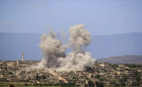 Thổ Nhĩ Kỳ nã đạn pháo vào khu vực Tây Bắc Syria