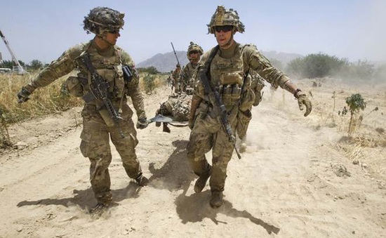 Hàng chục binh sỹ Mỹ và Afghanistan thương vong do nổ súng nhầm vào nhau