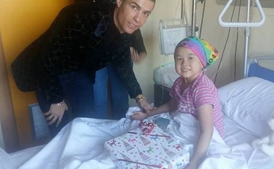Cristiano Ronaldo tài trợ giường bệnh trị giá 1 triệu Bảng để chống COVID-19