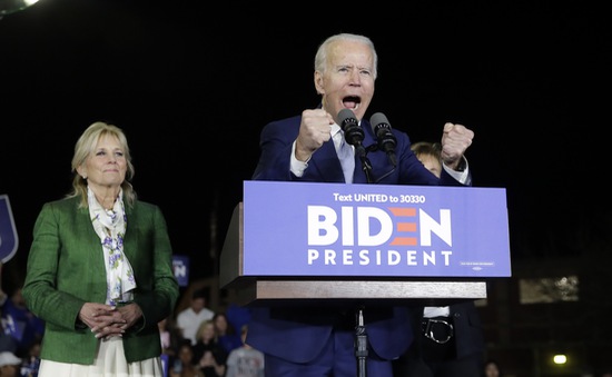 Ông Joe Biden chiến thắng tại 10 bang quan trọng trong ngày bầu cử “Siêu thứ Ba”