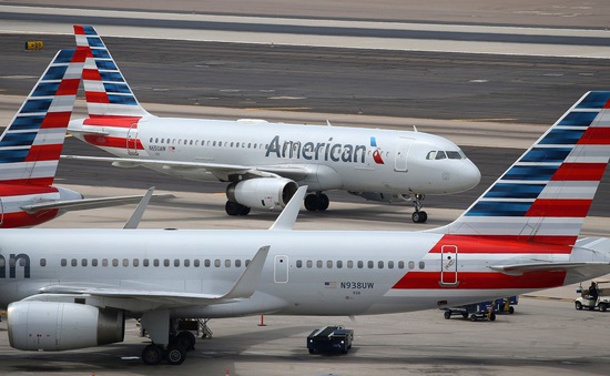 Mỹ: Bắt hành khách cố mở cửa khi máy bay đang bay