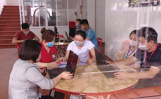 INFOGRAPHIC: Hướng dẫn các bước khai báo y tế dành cho đối tượng xuất nhập cảnh tại Việt Nam