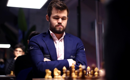Giải cờ vua Magnus Carlsen Invitational 2020: Magnus Carlsen dẫn đầu, Firouzja gây thất vọng