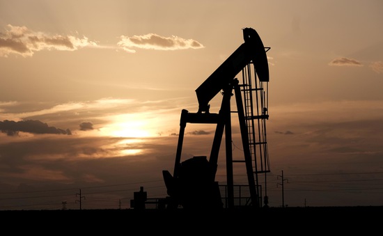 Giá dầu Brent giảm thấp kỷ lục, xuống dưới 19 USD/thùng
