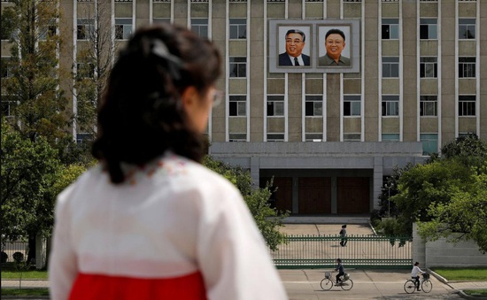Bộ trưởng Hàn Quốc: Lãnh đạo Triều Tiên Kim Jong-un vẫn làm việc bình thường