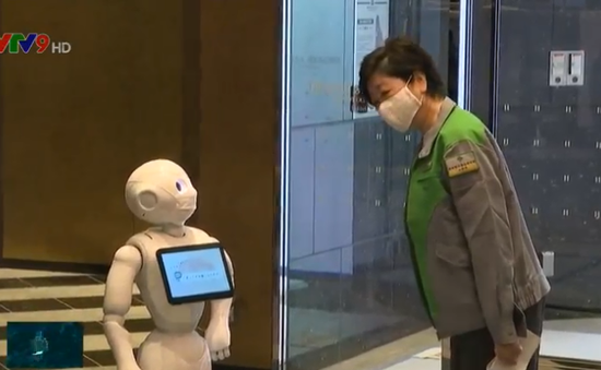Nhật Bản đưa bệnh nhân COVID-19 vào khách sạn robot điều trị
