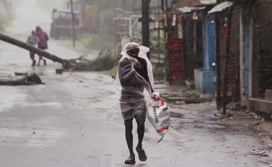 Siêu bão Amphan tàn phá Ấn Độ và Bangladesh, ít nhất 20 người thiệt mạng