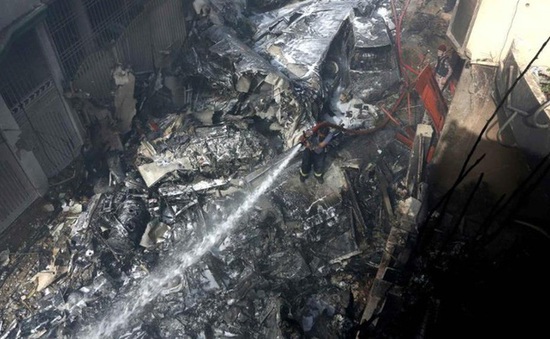 Tai nạn máy bay tại Pakistan: Phi công đã phớt lờ 3 cảnh báo?