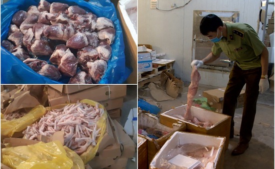 Cận cảnh hơn 6 tấn chân gà, tim, nầm lợn bẩn sắp đi tiêu thụ ở Hà Nội