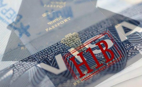 Tổng thống Mỹ xem xét tạm dừng cấp thị thực H-1B
