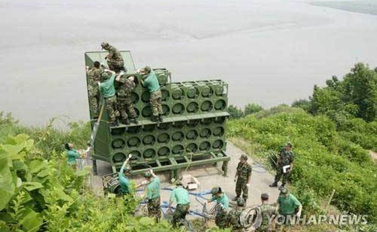 Triều Tiên lắp hàng chục loa phóng thanh dọc biên giới, Hàn Quốc cân nhắc đáp trả