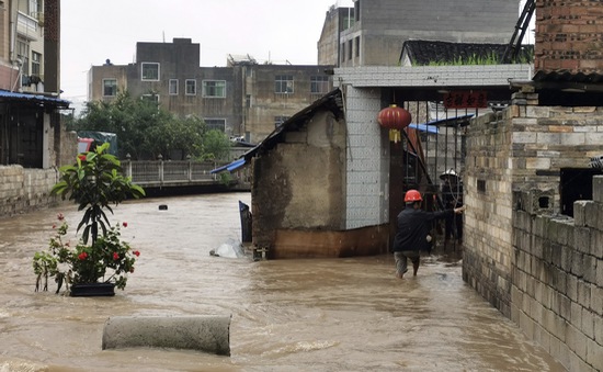 Mưa lũ nghiêm trọng ảnh hưởng tới gần 20 triệu người dân Trung Quốc, gây thiệt hại gần 6 tỉ USD