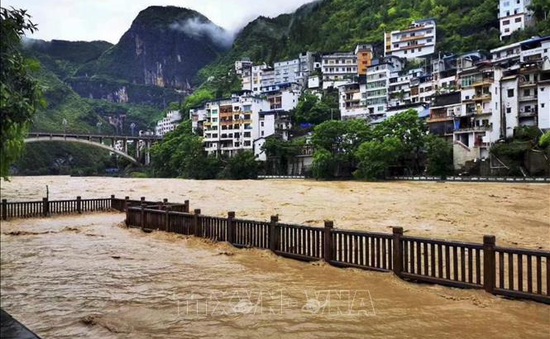 Trung Quốc nâng mức phản ứng khẩn cấp đối phó lũ lụt