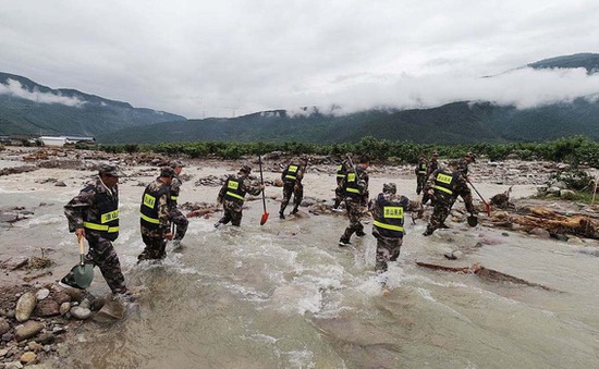 Chùm ảnh: Lũ lụt nghiêm trọng tại Trung Quốc, hơn 12 triệu người bị ảnh hưởng