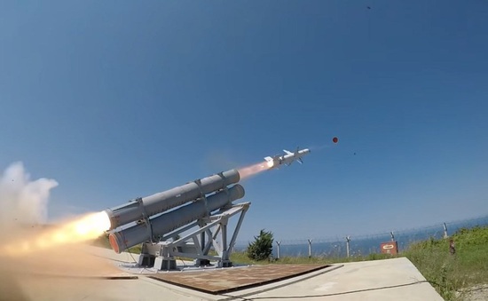 Thổ Nhĩ Kỳ phóng thử thành công tên lửa chống hạm sản xuất trong nước đầu tiên