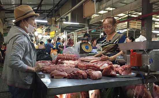 Giá thịt lợn giảm mạnh