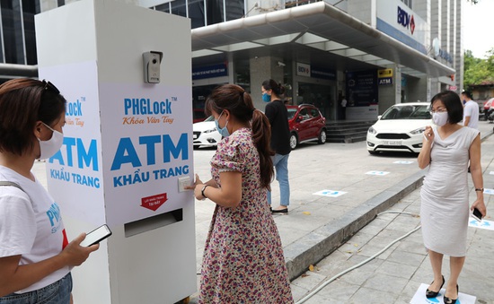 Hà Nội có "ATM khẩu trang" miễn phí đầu tiên