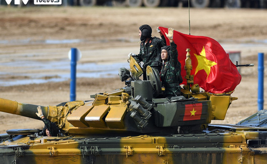 ĐT Xe tăng QĐND Việt Nam cán đích đầu tiên ở chung kết Xe tăng hành tiến
