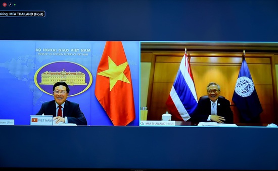 Việt Nam sẽ xem xét khả năng nối lại chuyến bay với Thái Lan