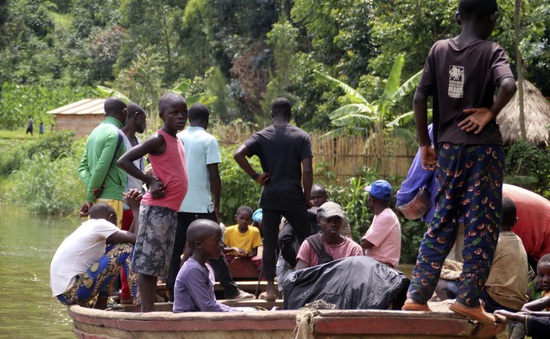 Chìm sà lan tại Congo, hàng chục người thiệt mạng và mất tích