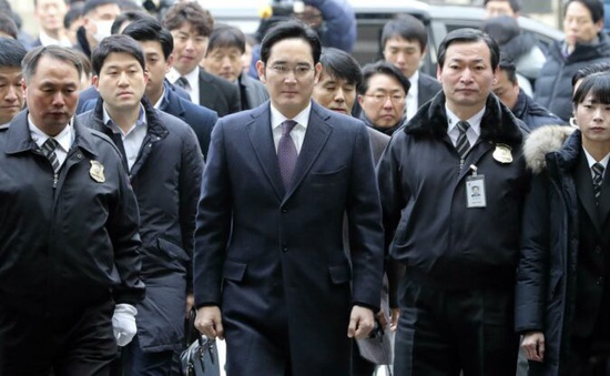 Án tù cho "Thái tử" Lee Jae-yong ảnh hưởng thế nào đến Samsung?