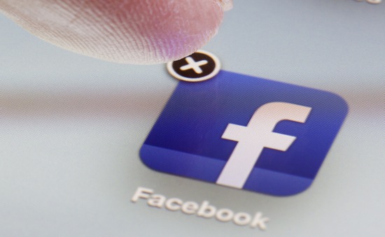 Facebook cấm vĩnh viễn nhà phát triển công cụ xóa trắng News Feed