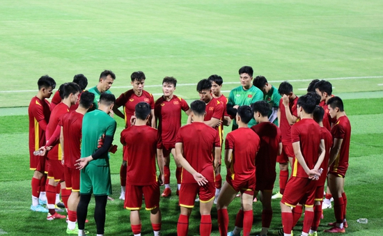 Đội hình xuất phát ĐT Việt Nam gặp ĐT Oman: Văn Toản bắt thay Tấn Trường, Công Phượng ra sân từ đầu