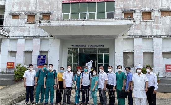 Y, bác sĩ TP Hồ Chí Minh lên đường hỗ trợ các địa phương chống dịch