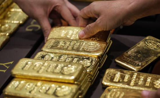Giá vàng “đứng” không vững, giới đầu tư “buông lơi” kim loại quý